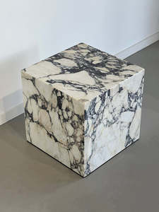 Calacatta Viola Marble Cube