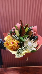 Products: Winter Lush Bouquet