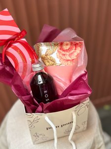 Rosette Gift Bag