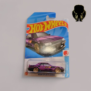 Hot Wheels Die Cast: Mattel Hot Wheels - Nissan Skyline RS (KDR30)