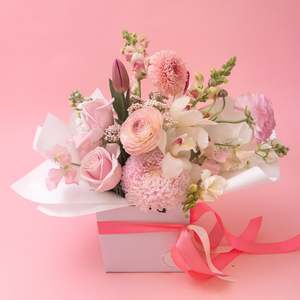 Fresh Flowers: Frida