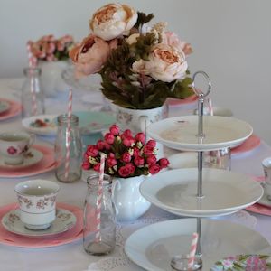 Vintage High Tea | Party Box