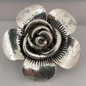 Accessories: Flower Scarf Buckle