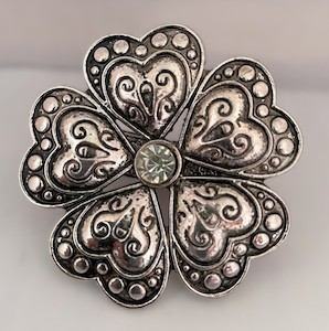 Accessories: Heart Flower Scarf Buckle