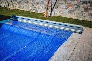 Hidden pool cover box Underground pool cover roller