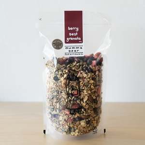 crumbles and granolas: Mumma Bear Berry Best Granola