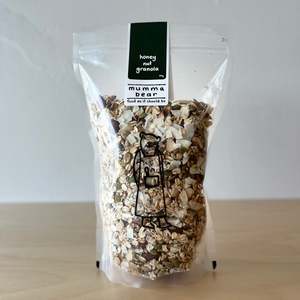crumbles and granolas: Mumma Bear Honey Nut Granola
