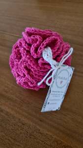 Accessories: Eco-Friendly Bath Pouf