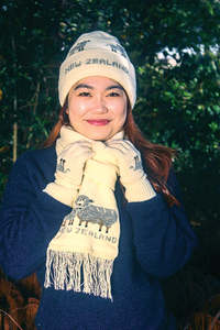 Sheep Motif Merino Wool Gloves