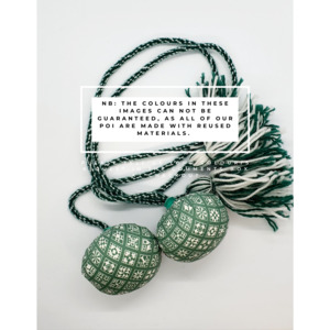 Tuākana roa (73cm) Pair of Poi with Plastic and Fabric Head