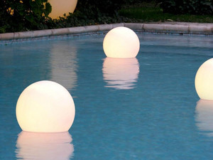 AQUAGLOBO Pool Lights - By Slide