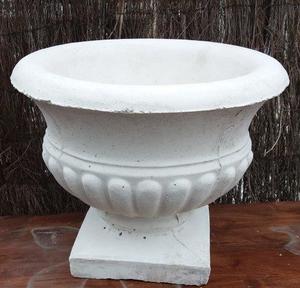 Products: Concrete Urn Small - Precast Concrete
