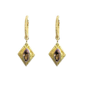 Queen Of The Foxes: Lindi Kingi Sereno Expresso + Gold Plated