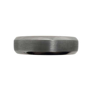 Rings: Tantalum 6mm Mens Wedder (V)