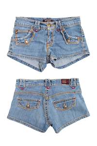 Top Picks: #133 Hot Kiss stitched denim mini shorts | c. 162 | size 4