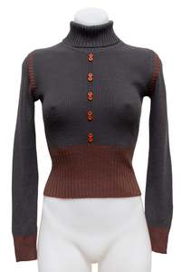 #86 Buttoned Turtleneck Gray | c. 185 | Size 8