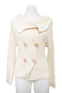 #121 Cardigan White | c. 198 | Size 31