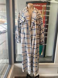 Caitlin Crisp, Coat, 8