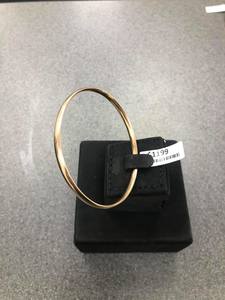 Products: 10 K Rose Gold Oval Bangle