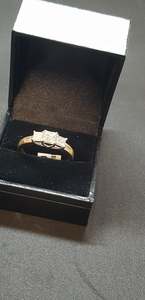 Products: 18ct Princess Cut Diamond Ring