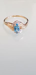 18ct Topaz and Diamond Ring
