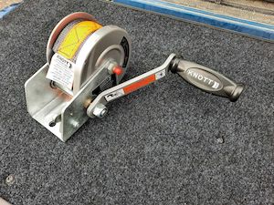 KNOTT 410KG WINCH 3:1 RATIO