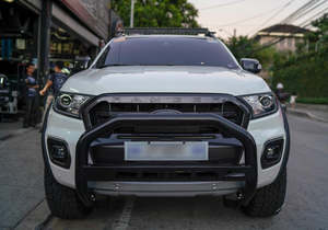 Bull Bars: Nudge Bar 009 Low Black Ultimate with Bottom Rail