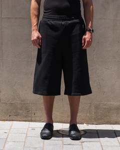 Winter 22: UNIFORM Sweat Short (Black)
