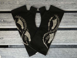 Crown & Feather Fingerless Merino Gloves - Kowhai