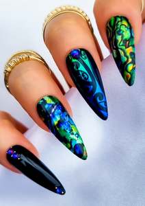 Aotearoa: PĀUA SHELL NAIL ART KIT