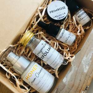 Gifts Chocolate: Pamper Pack / Mini Travel Set