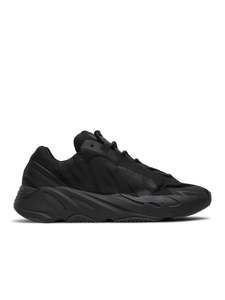 Yeezy 700: Adidas Yeezy Boost 700 MNVN Triple Black