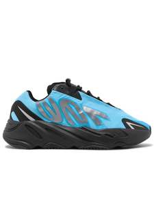 Yeezy 700: Yeezy Boost 700 MNVN Bright Cyan