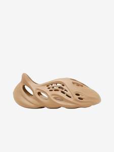 adidas Yeezy Foam RNR Clay Taupe