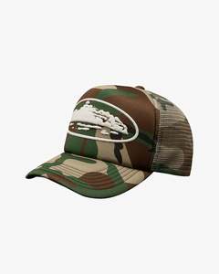 Corteiz Island Puff Print Trucker Hat Woodland Camo