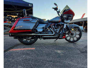 Exhaust System 2 2: Dominator 2-into-2 Dual Exhaust - CVO Eclipse Black with Eclipse Black 4.5in. Mufflers. Fits Touring 2017up - Khrome Werks