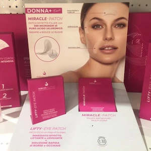 Donna Face: Donna+ Patches Cardboard Table Display