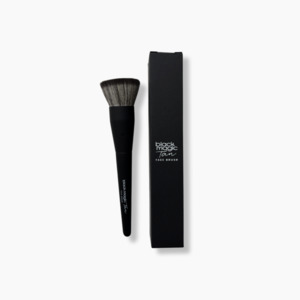 Tanning 1: Black Magic Tan Face Brush