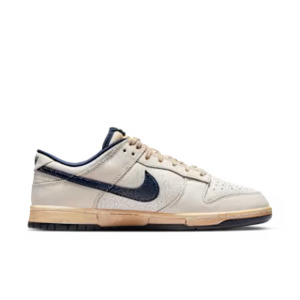 Sneakers: Nike Dunk Low Stranger Things Phantom