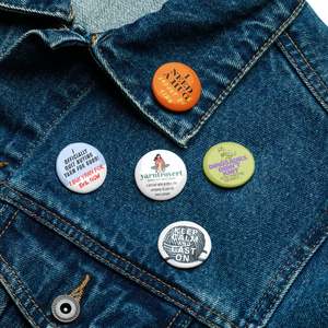Haberdashery: Set of pin buttons