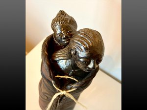 Products: Whaea & Pipi Statuette - Fiona Bryant – Protean Art Gallery – Nelson New Zealand