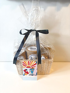 Products: Small Gift Basket Pt Chev Cookies