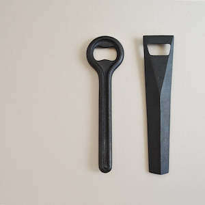 Bottle Opener - Nanbutekki Cast Iron   南部鉄器　栓抜き
