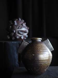 Thomas Baker: Vase with Blocks Ver.1, Ver.2