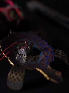 Frontpage: Silver Box Stamp on Red Silk Necklace