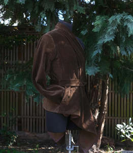 Fashion: Single sleeve wrapped jacket