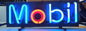 Petrol Oil Signs: Mobil Junior Neon Sign - NEP-200