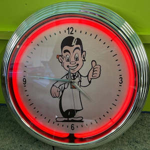 Four Square Man Neon Clock - NENC-541