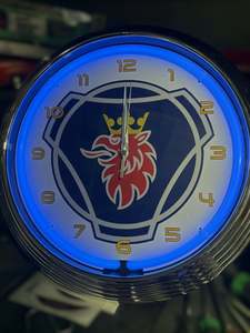 Truck Agriculture Clocks: Scania Truck - NENC-154W  NENC-154B