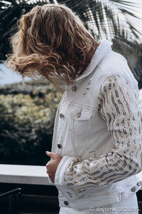 Products: White Gold daytime SEQUINS